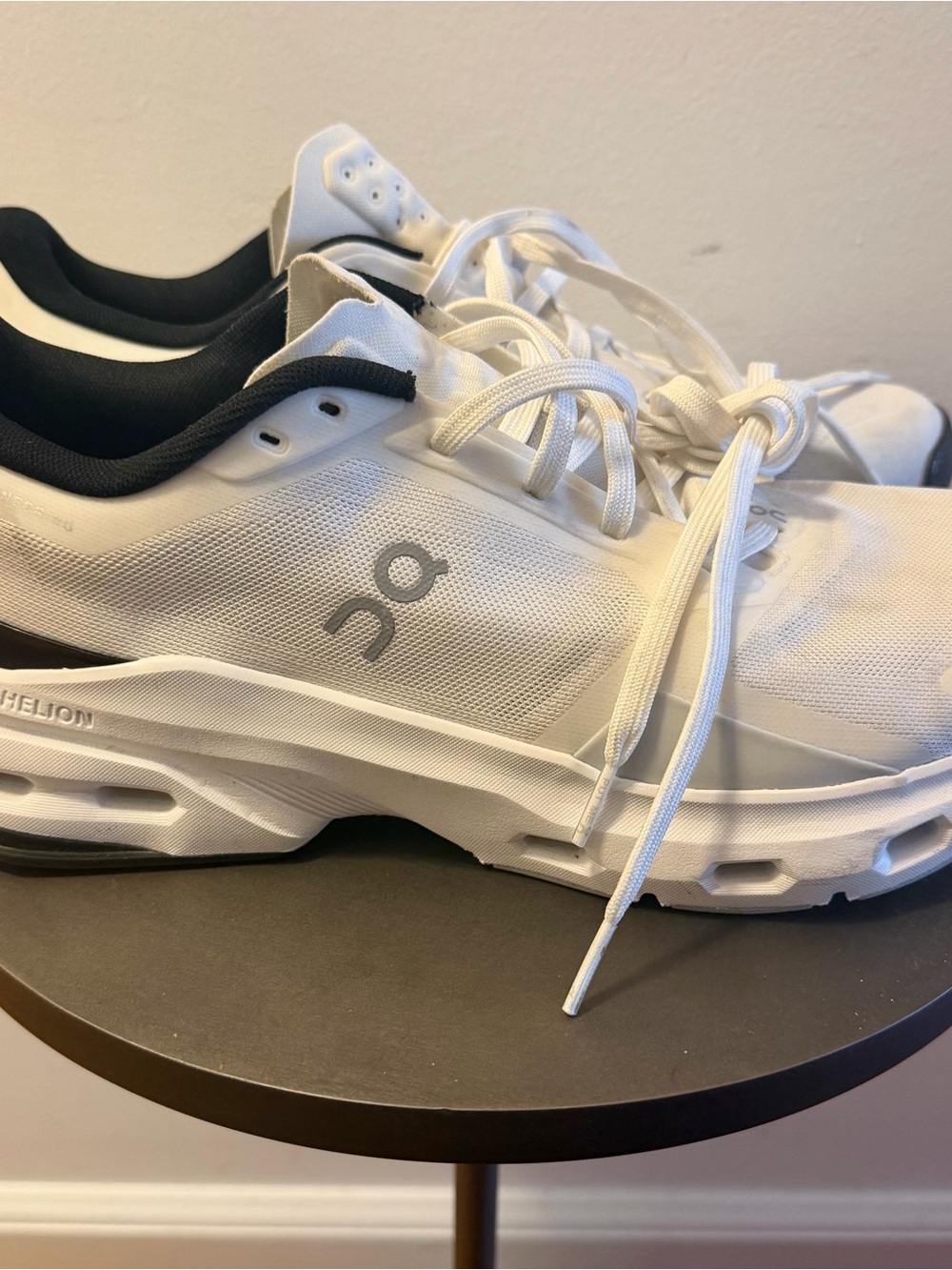 On Running Men’s Cloudpulse 2 White/Black Gym Shoes